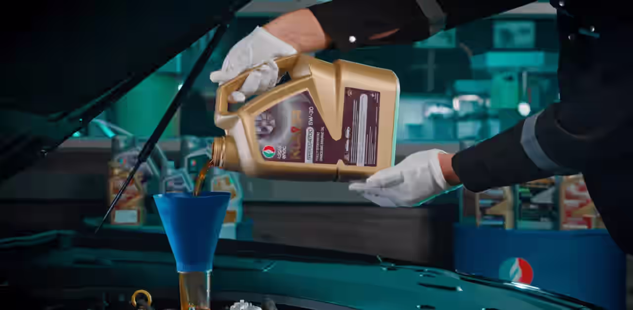 Замена моторного масла в двигателе